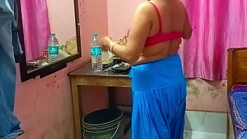 Divorced Wife Tumpa Got Her Fuckbox Unclogged by Handyman's penis