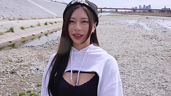 Jaw-dropping big-breasted dancer gal school lady with awesome style that stands out from the standing pose #Yuki #female school lady Part1